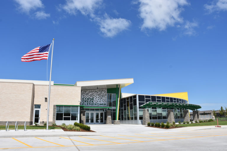 exterior of stone creek elementary in derby, kansas