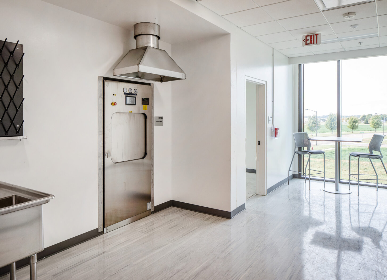 Autoclave at the POET Bioproducts Institute at South Dakota State University built by McCownGordon Construction